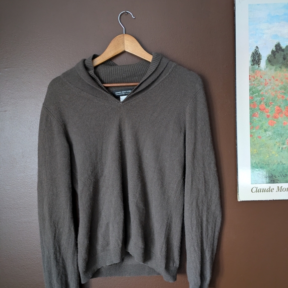 100% Cashmere Collared Brown Sweater - Picture 3 of 6